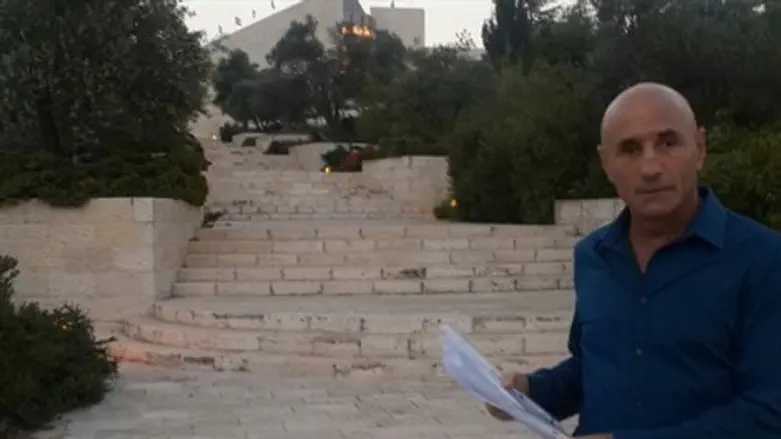 מעשה נבלה פוליטי. שלח בדרך להגשת העתירה