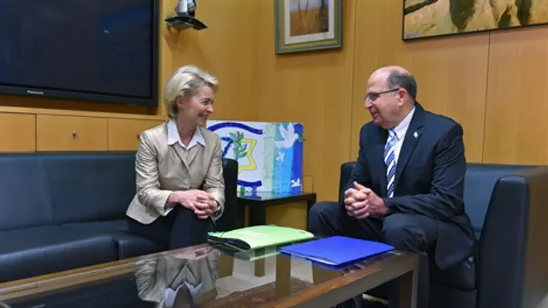 יעלון וד"ר אורסולה פון דר-ליין