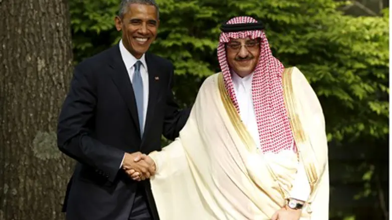 Obama greets Saudi Crown Prince Mohammed bin Nayef