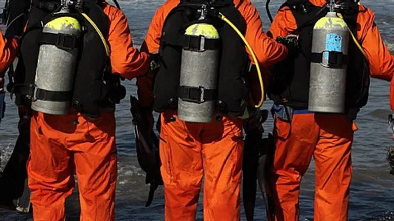 חליפות צלילה. אילוסטרציה