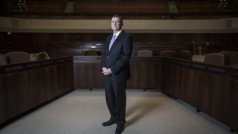 יולי אדלשטיין