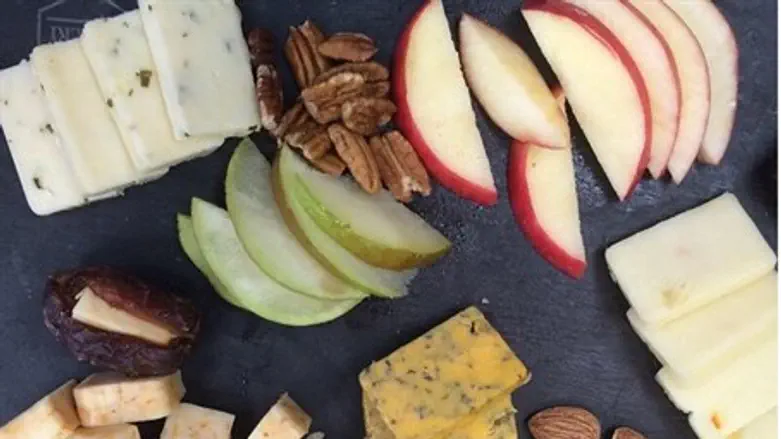 Chesse plate for Shavuot