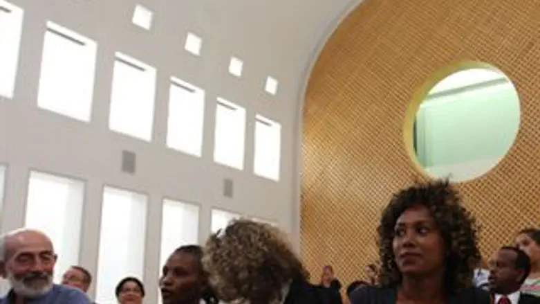 נוגה זוראיש