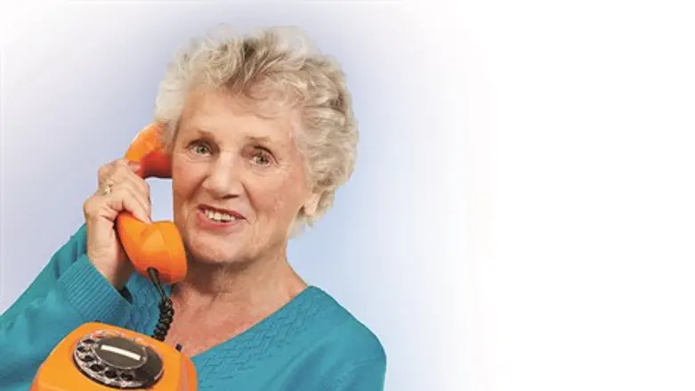 מסתדרת גם בלי עצתך