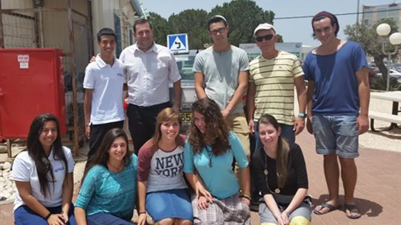 נציגי הנוער עם יוסי דגן