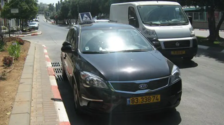 אוטוטו נהג חדש