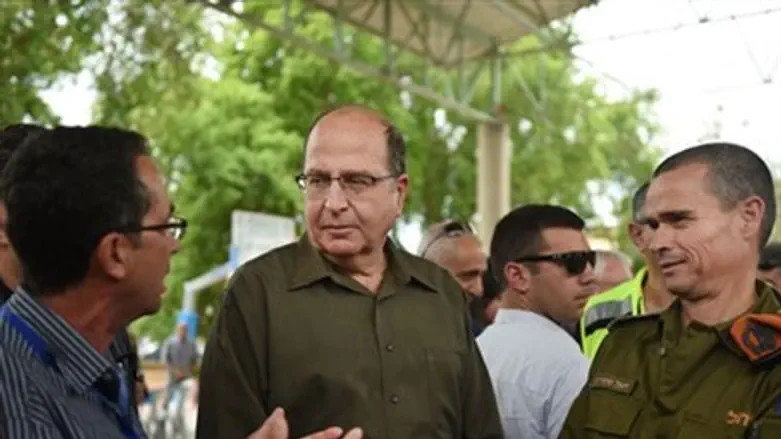 Ya'alon during HFC Exercise