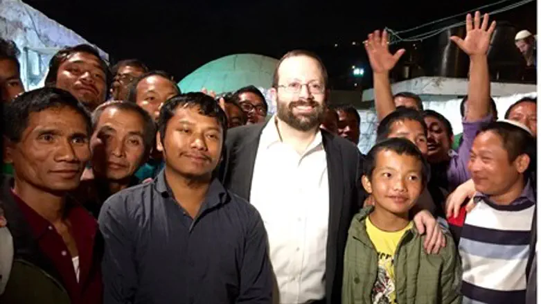 Bnei Menashe visit Joseph's Tomb with Rabbi Michael Freund