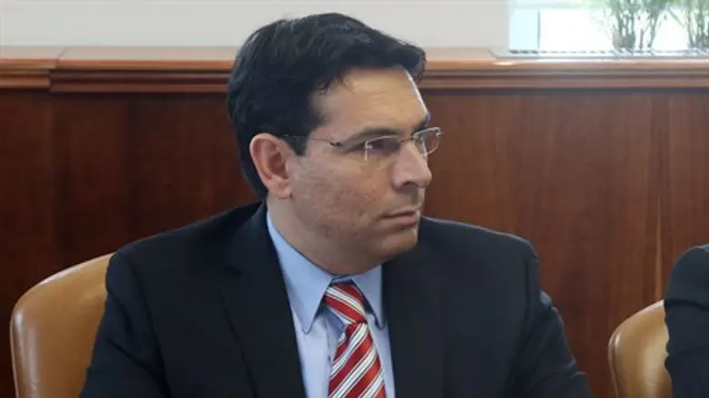 אנחנו מגנט מחקרי לעולם. דנון