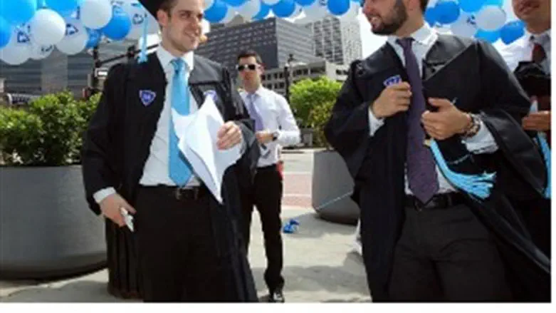 Yeshiva University grads