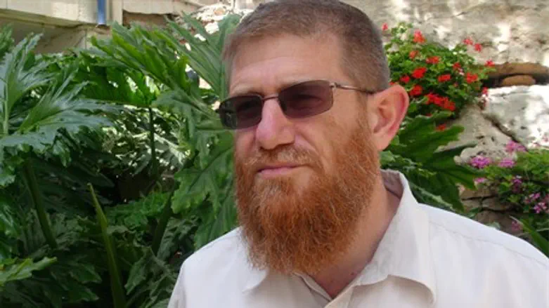 Шломо Костинер