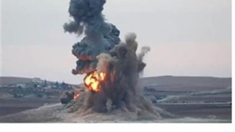 US airstrikes on ISIS in Syria (illustration)