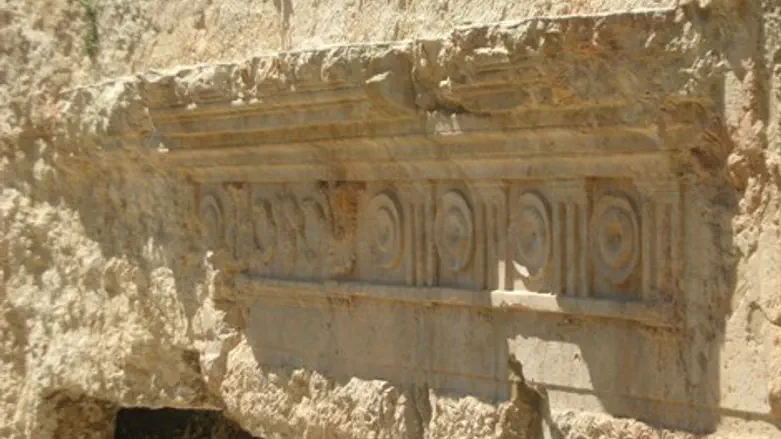 תביעה הוגשה. קברות המלכים