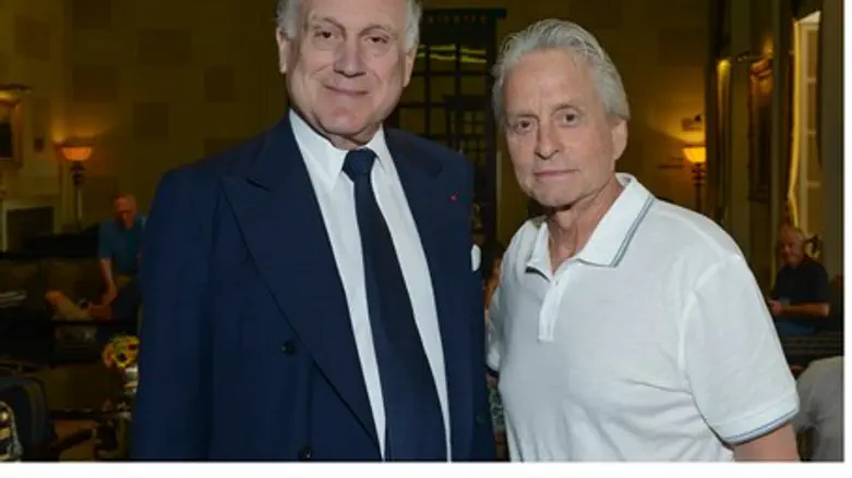 Ronald Lauder, Michael Douglas