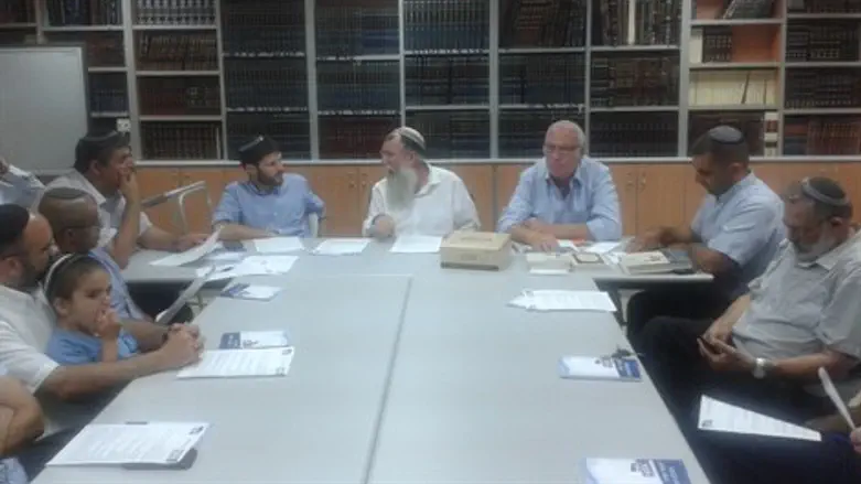 צ'ק פתוח לשקר?