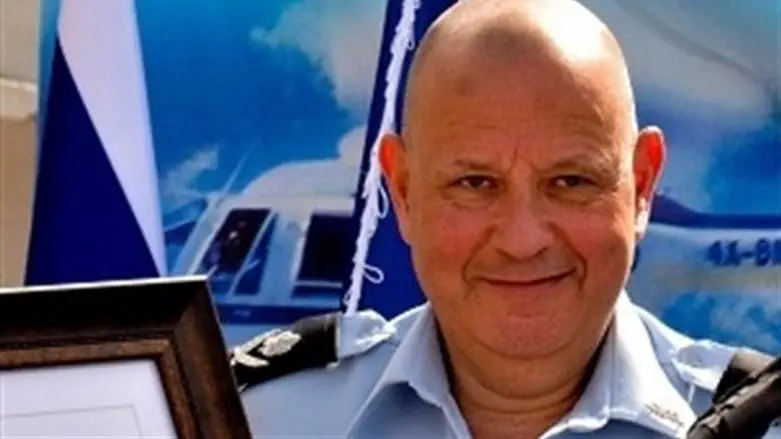 ניצב ירון בארי