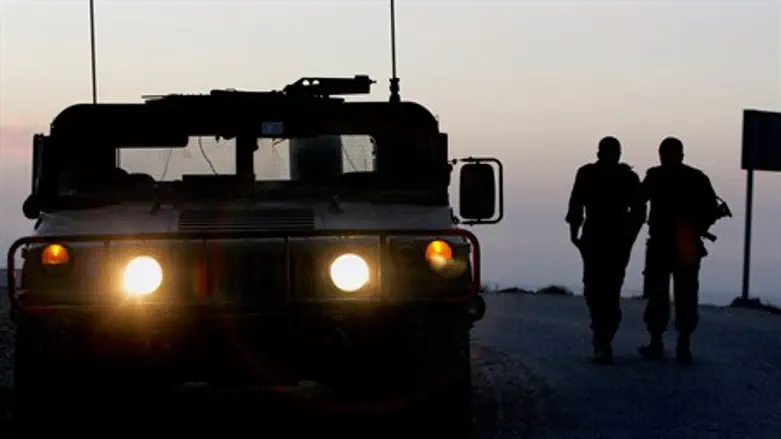 IDF hummer near Egyptian border (file)