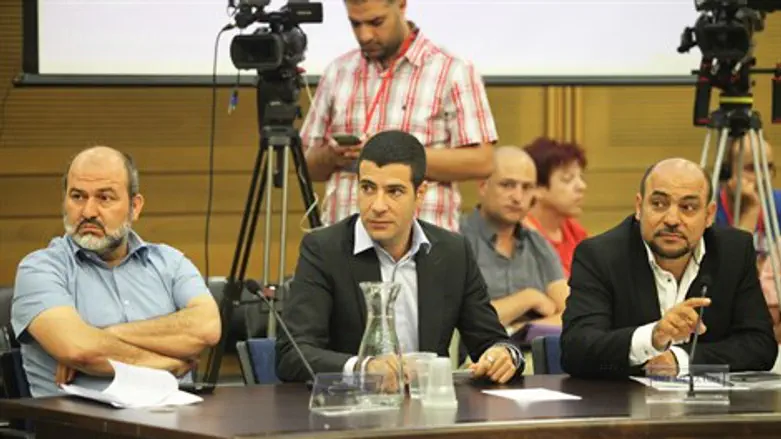 דרישה לביטול החסינות. הדיון בוועדת הכנסת בעניינו של גטאס