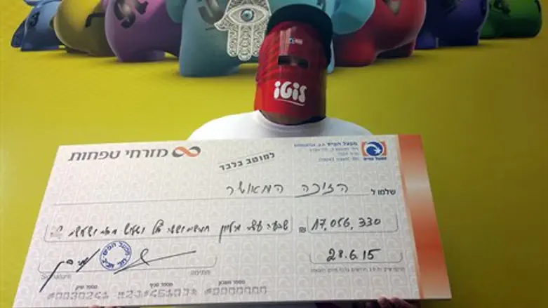 הזוכה המאושר