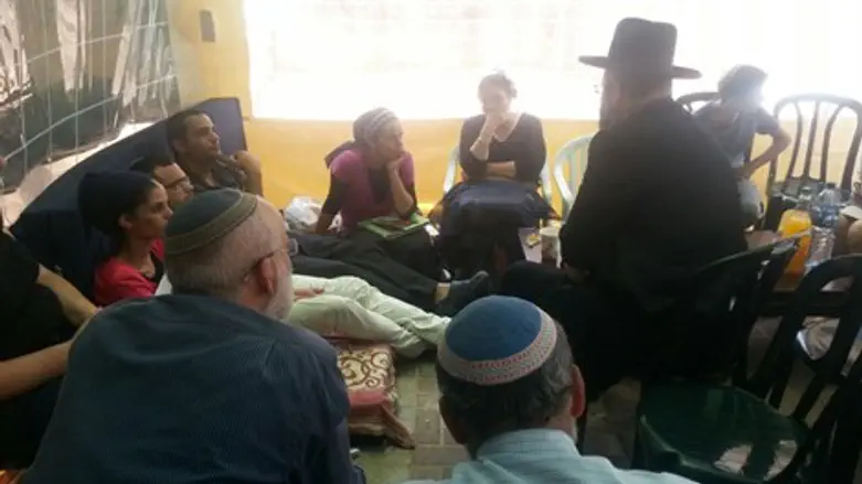 הרב לאו בניחום האבלים