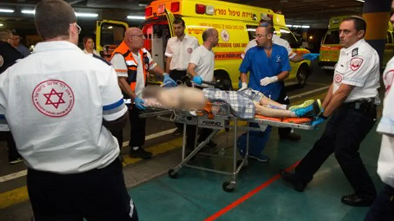 Wounded from Binyamin shooting attack transported to Shaarei Tzedek