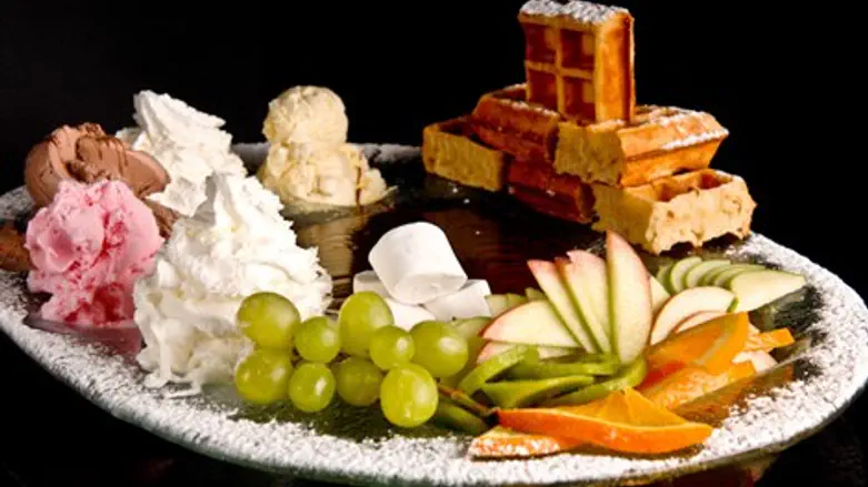 פינוק בכשרות מהודרת, וופל בר גבעת שאול