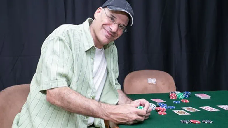 "אנחנו דורשים מהקהל להפעיל את המוח ולא מאכילים אותו בכפית". בן לוין