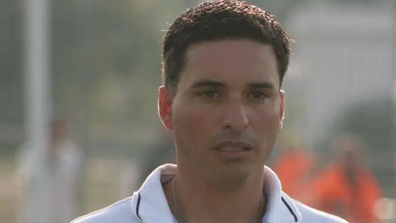 הוחתם בנתניה. שלומי דורה