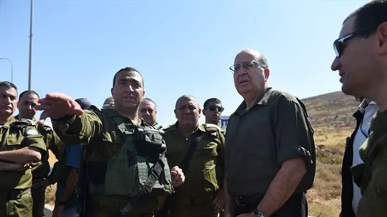 Ya'alon meets with generals