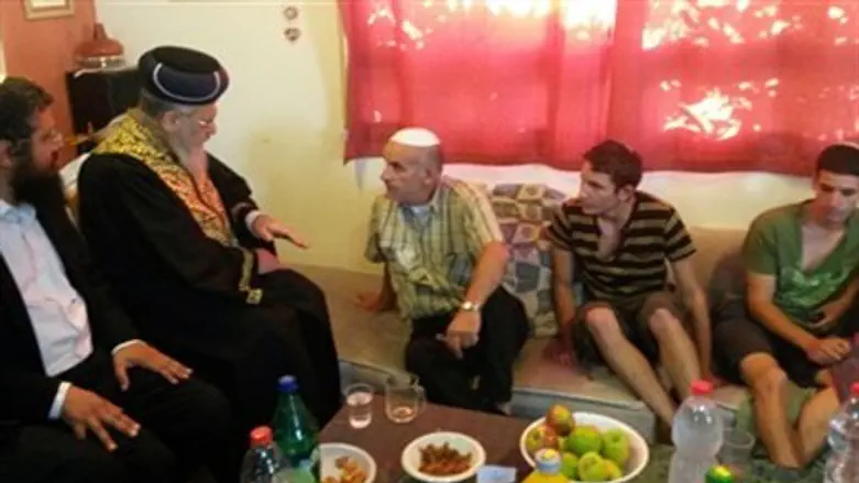 Рабби Ицхак Йосеф посетил семью Розенфельд