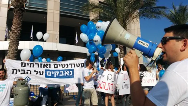 מחאת הבלונים