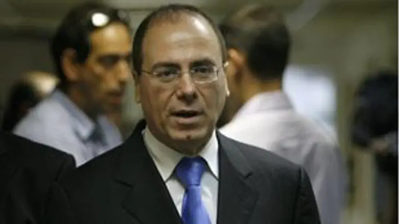 לזנוח קשרים. השר שלום