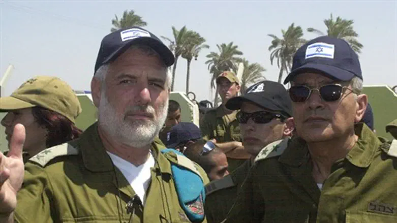 אחד שילם מחיר, השני התקדם. דן חלוץ ודן הראל ביום הגירוש משירת הים