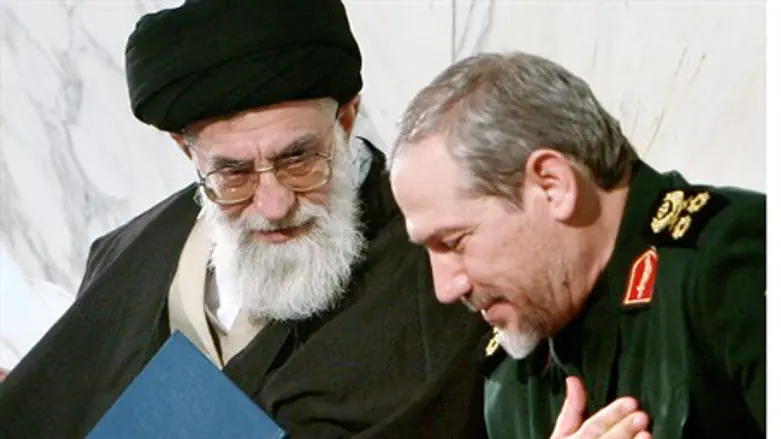 Ayatollah Ali Khamenei, Yahya Rahim Safavi