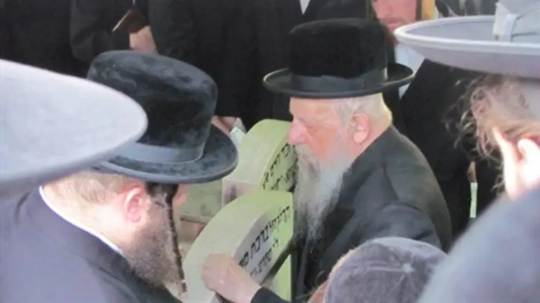 האדמו"ר מסערט ויז'ניץ