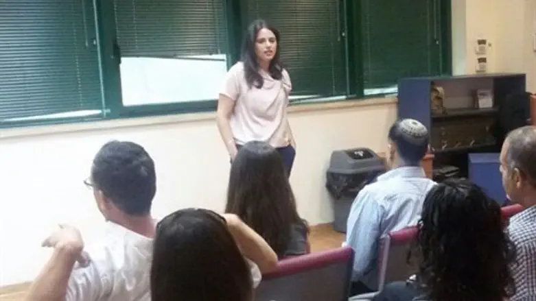 השרה שקד במח"ש