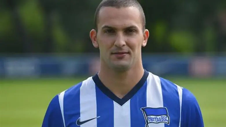 שער בכורה במדי באר שבע. בן שהר