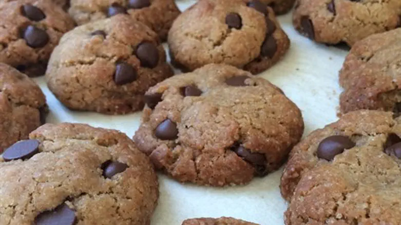 Chewy chocolate chip cookies