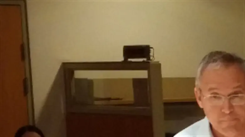 חנן גודר, מתפרץ לדיון וועדת החוץ והביטחון