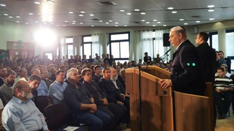 קנה את המגזר בזול מדי. 