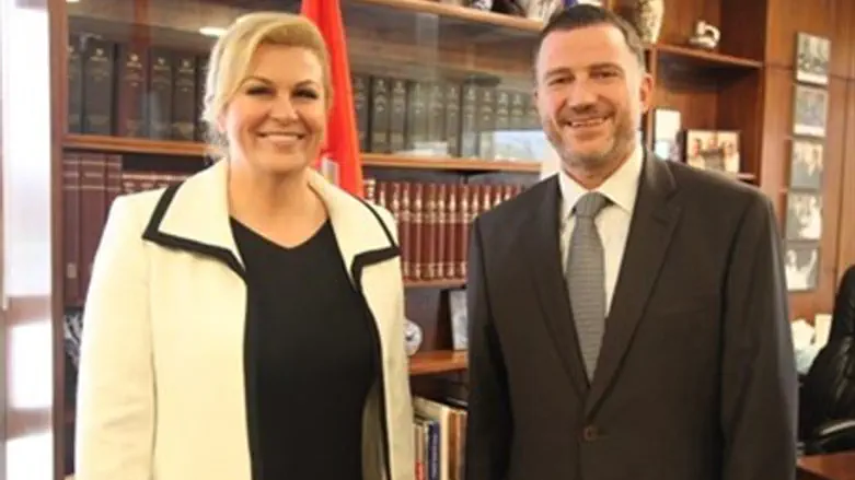 and Edelstein Grabar-Kitarović