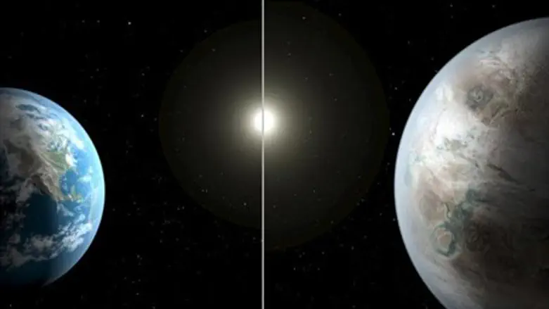 Earth / Kepler 452b (artist's rendition)