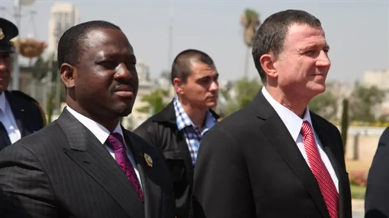 אדלשטיין ורוסו