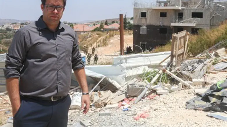 Oren Hazan in Beit El