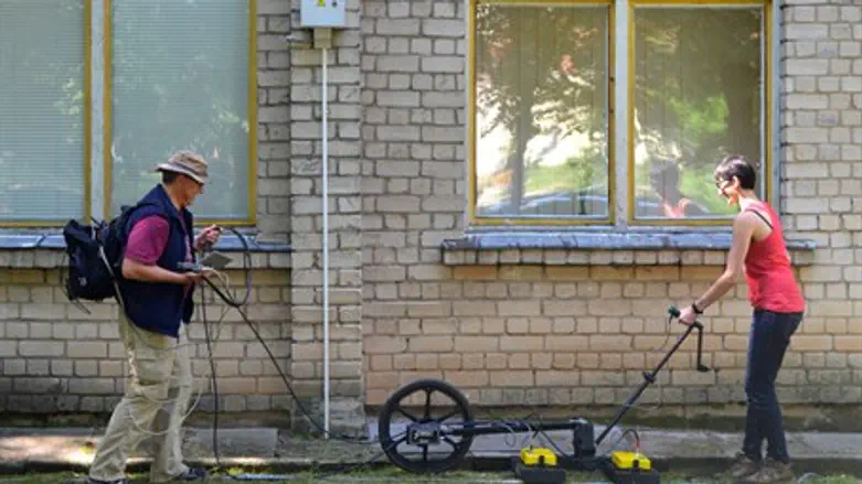 Ground Penetrating Radar survey at Great Synagogue of Vilna