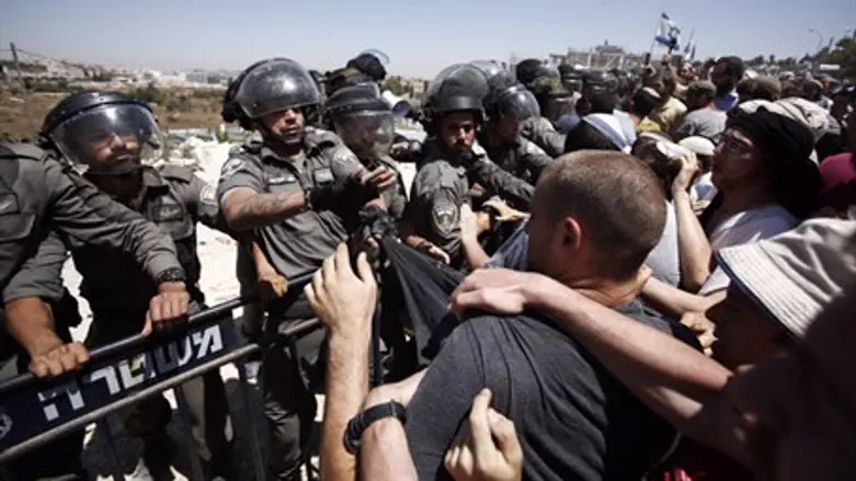 Border Police in Beit El