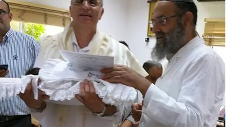 Пятый ребенок Давида Хатуэля от второго брака