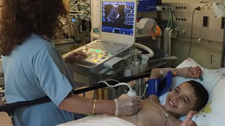 הילד בן ה-9 שעבר השתלה