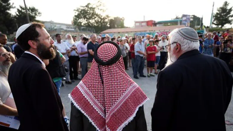אין לערבי ישראל פתרון טוב יותר מאשר דו-קיום עם היהודים. תפילה משותפת של יהודים וערבים