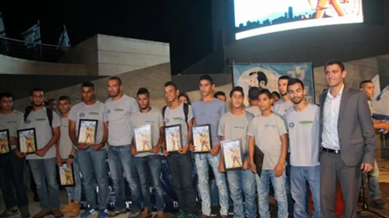 Bedouin Israelis receive Im Tirzu "Award for Zionism"